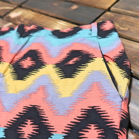 Rachel Roy Aztec Icat Tribal Printed Shorts 6 - Picture 4 of 7